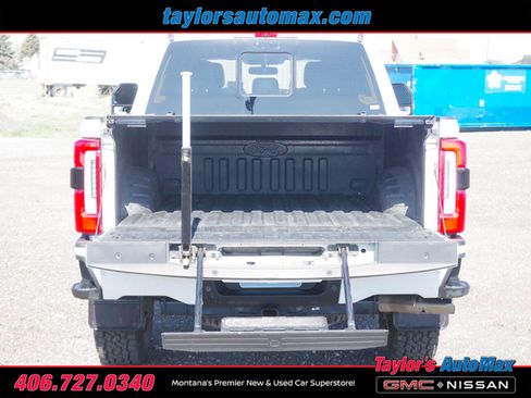 Used 2023 Ford F350 Platinum w/ Tremor Off-Road Package AWD/4WD image 39