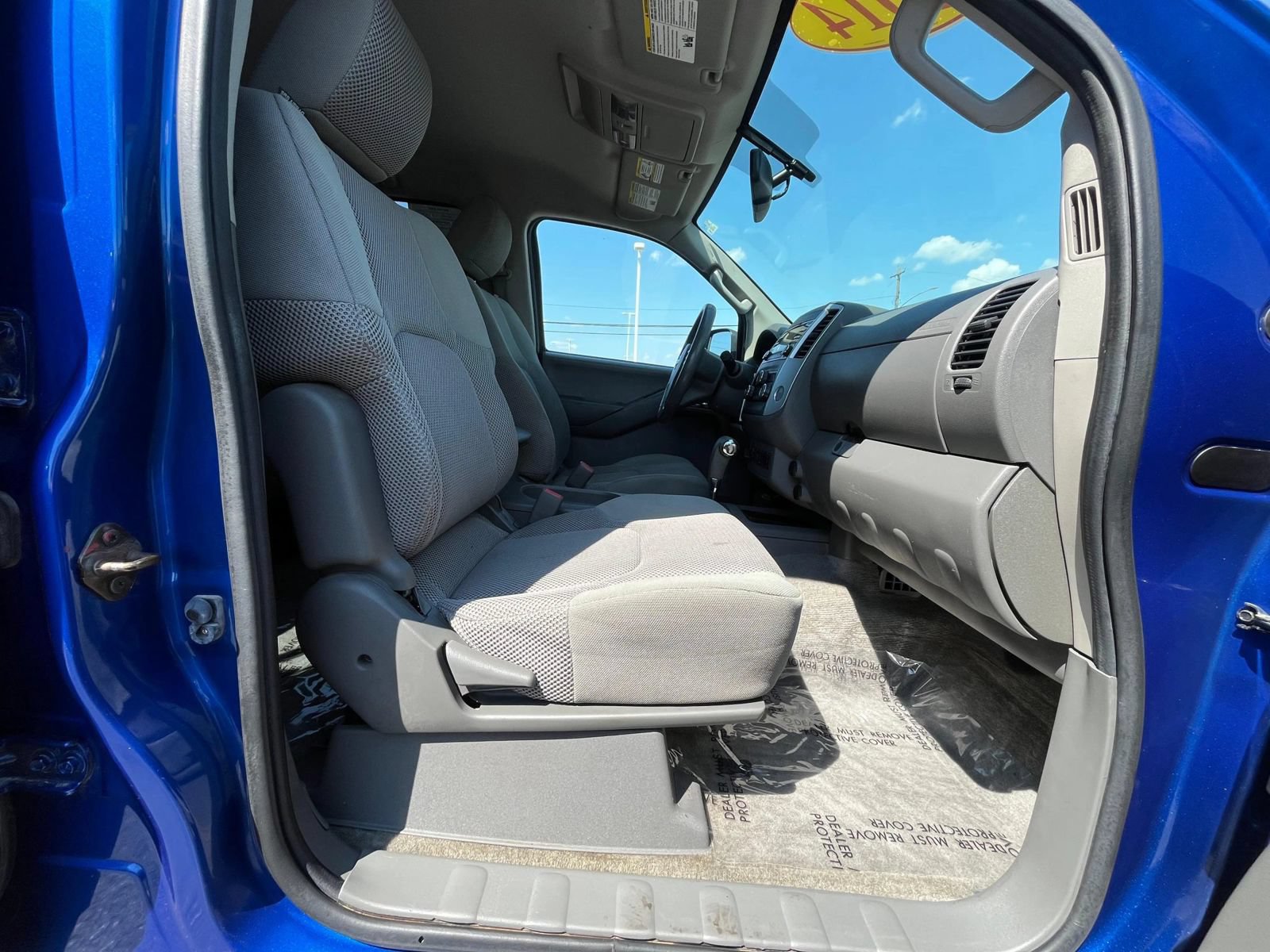 Used 2014 Nissan Frontier SV w/ SV Value Truck Package AWD/4WD image 30