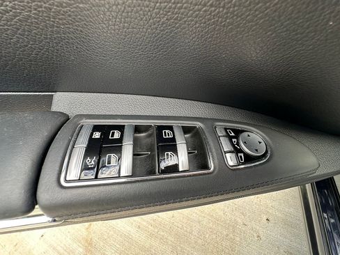 Used 2009 Mercedes-Benz S 63 AMG image 30