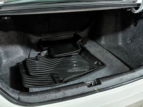 Used 2019 Honda Accord Sport image 9