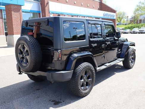 Used 2018 Jeep Wrangler Unlimited Sahara AWD/4WD image 31