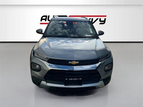 Used 2023 Chevrolet TrailBlazer LT w/ Convenience Package image 2