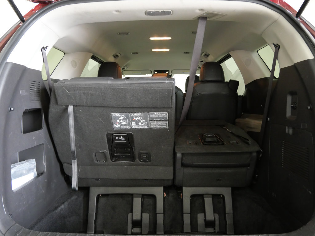 Used 2025 Kia Carnival FWD image 27