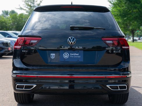 Certified 2023 Volkswagen Tiguan SEL R-Line AWD/4WD image 5