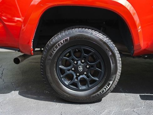 Used 2020 Toyota Tacoma SR5 image 5