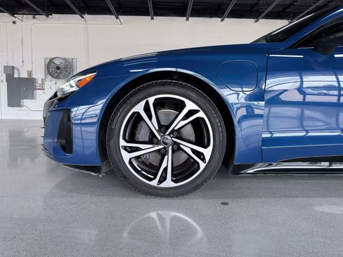 Used 2022 Audi e-tron GT Premium Plus w/ Performance Package AWD/4WD image 10