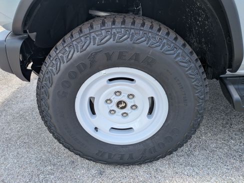 New 2026 Ford Bronco Heritage Edition AWD/4WD image 11