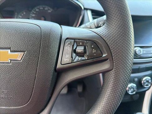 Used 2020 Chevrolet Trax LT AWD/4WD image 15