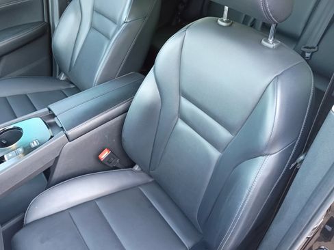 Used 2023 Nissan Rogue SV w/ SV Premium B Package FWD image 9