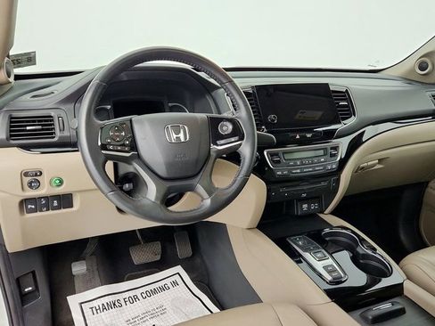 Used 2022 Honda Pilot Touring image 13