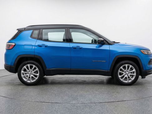 Used 2025 Jeep Compass Limited AWD/4WD image 11