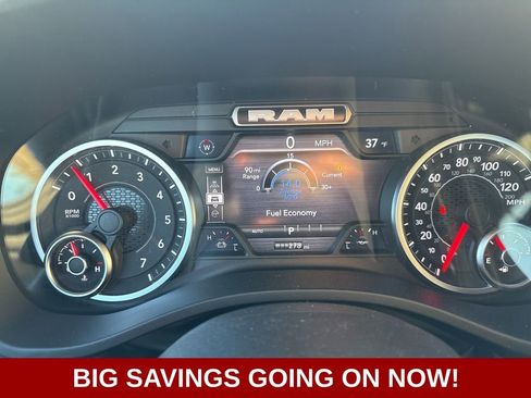 New 2026 RAM 1500 4x4 Crew Cab image 18