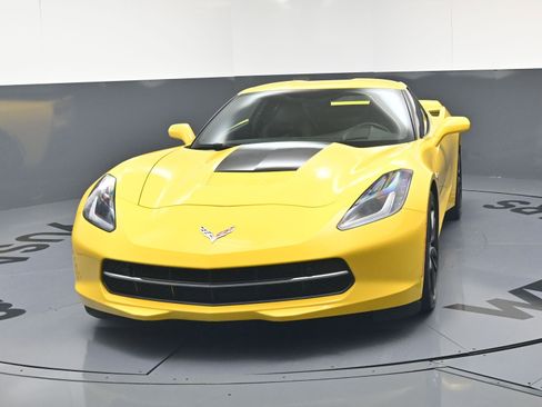 Used 2019 Chevrolet Corvette Stingray Coupe RWD image 22