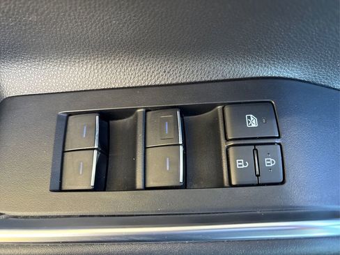 Used 2021 Toyota Highlander Limited image 37