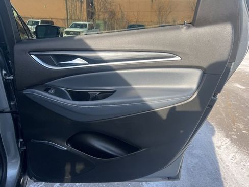 Used 2023 Buick Enclave Essence image 13