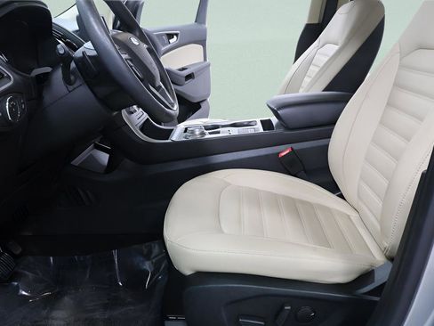 Used 2022 Ford Edge SEL w/ Convenience Package image 21