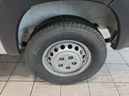 Used 2024 RAM ProMaster 2500 image 20