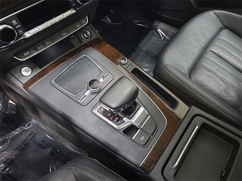 Used 2018 Audi Q5 2.0T Premium Plus w/ Premium Plus Package image 25