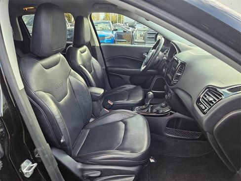 Certified 2018 Jeep Compass Limited image 18