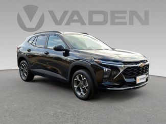 Used 2025 Chevrolet Trax LT w/ LT Convenience Package FWD video 1