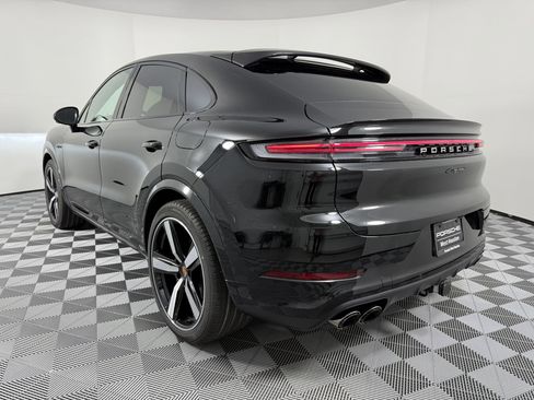 Certified 2026 Porsche Cayenne E-Hybrid Coupe AWD/4WD image 3