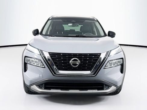 Used 2021 Nissan Rogue SL image 2