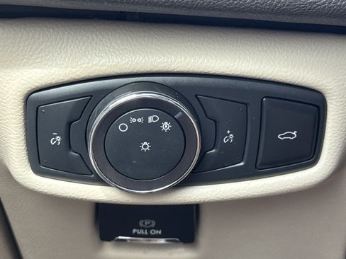 Used 2019 Lincoln MKZ Reserve FWD image 22