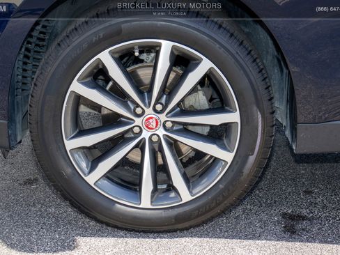 Used 2020 Jaguar F-PACE Prestige image 38