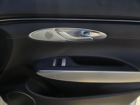 Used 2025 Genesis GV70 3.5T Sport image 10