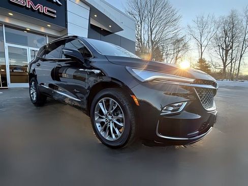 Used 2023 Buick Enclave Avenir w/ Avenir Technology Package image 5