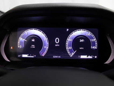 Used 2024 Jeep Grand Cherokee L Laredo image 40