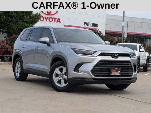 Used 2025 Toyota Grand Highlander FWD image 2