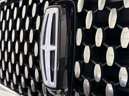 Certified 2022 Lincoln Navigator Black Label image 16