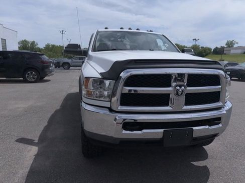 Used 2018 RAM 2500 Tradesman w/ Chrome Appearance Group AWD/4WD image 5