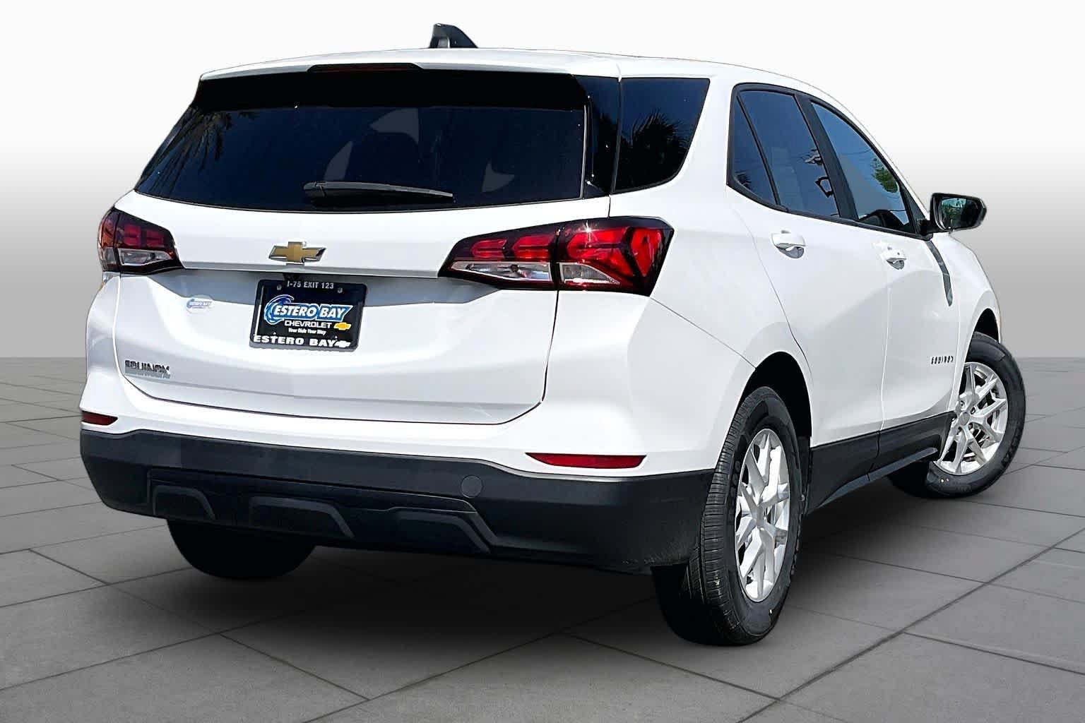 Used 2022 Chevrolet Equinox LS w/ LS Convenience Package FWD image 13