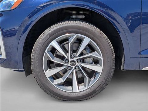 Used 2022 Audi Q5 2.0T Premium AWD/4WD image 9