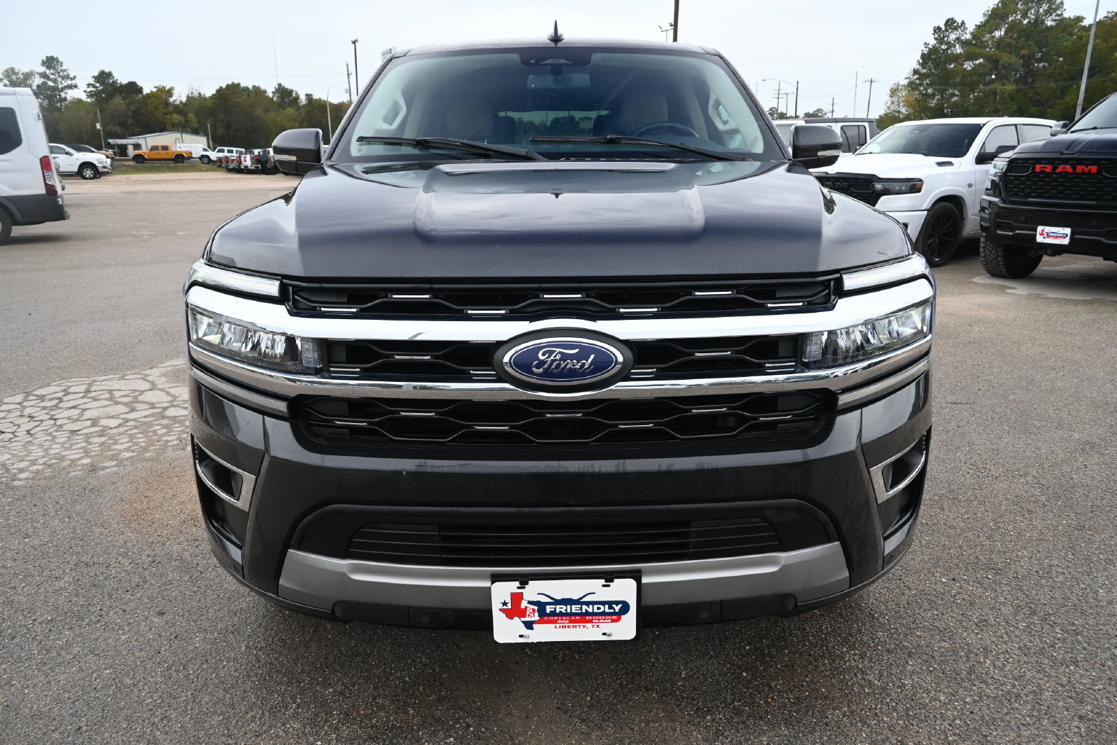 Used 2024 Ford Expedition Max Limited RWD image 6