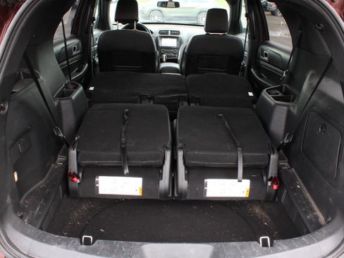 Used 2018 Ford Explorer XLT AWD/4WD image 8