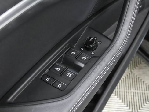 Used 2021 Audi e-tron Premium w/ Convenience Plus Package image 37