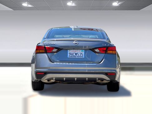 Used 2023 Nissan Altima 2.5 SV FWD image 10