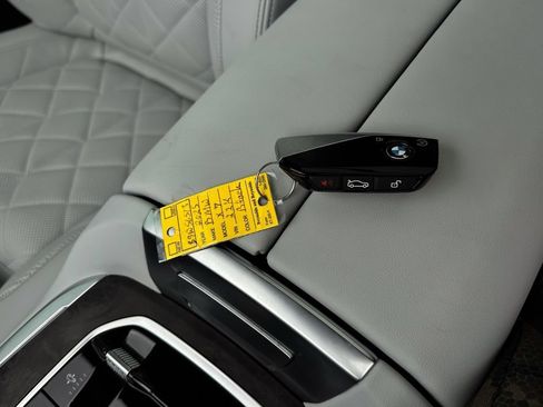 Used 2025 BMW X7 xDrive40i w/ Premium Package AWD/4WD image 26