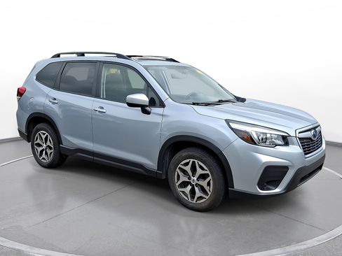 Used 2020 Subaru Forester Premium w/ Popular Package #1 AWD/4WD image 1