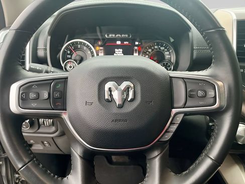 Used 2022 RAM 1500 Laramie AWD/4WD image 11