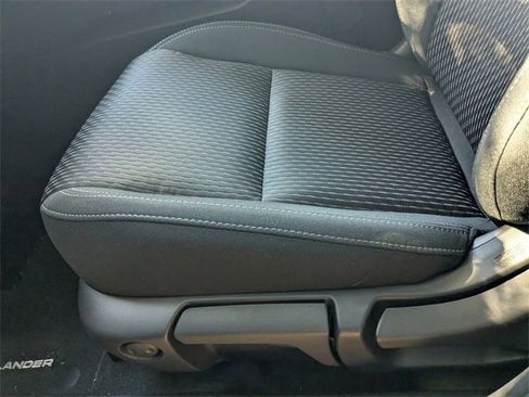 New 2025 Mitsubishi Outlander ES image 22