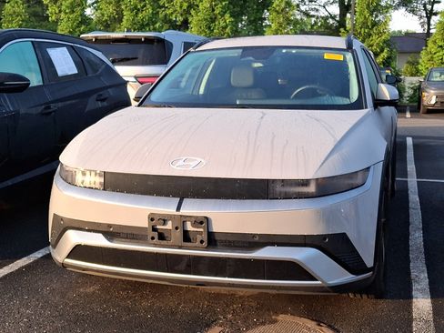 Used 2025 Hyundai Ioniq 5 SEL RWD image 2