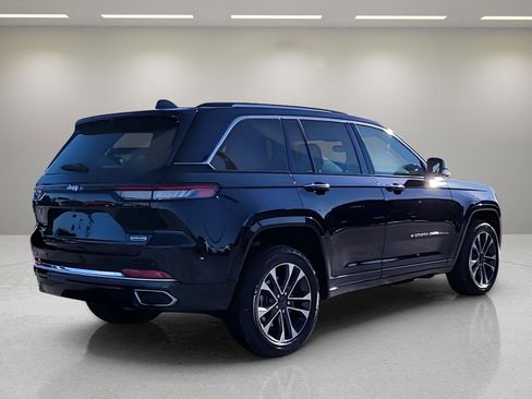 Used 2022 Jeep Grand Cherokee Overland w/ Advanced Protech Group III image 8