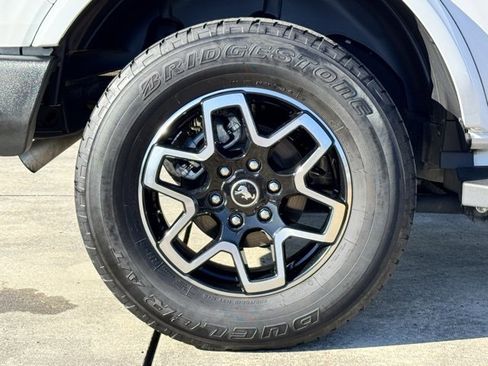 Used 2021 Ford Bronco Outer Banks image 17