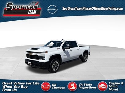 Used 2025 Chevrolet Silverado 2500 Custom w/ Z71 Off-Road Package