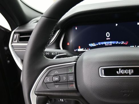 New 2025 Jeep Grand Cherokee L Altitude image 22