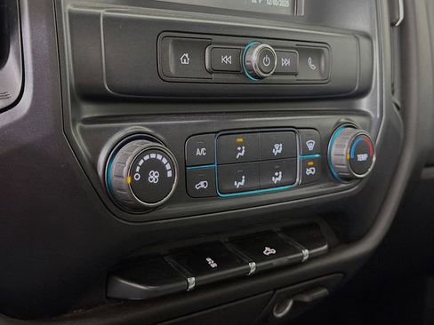 Used 2018 Chevrolet Silverado 1500 W/T w/ Trailering Package image 18